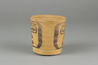 Tlingit%20artist%2C%20%3Cb%3E%3Ci%3E%20Basket%3C%2Fi%3E%3C%2Fb%3E%2C%20ca.%201920%2C%20spruce%20root%20and%20grass%2C%20The%20Elizabeth%20Sickler%20Smith%20Collection%3B%20Gift%20of%20her%20grandson%2C%20Edward%20Conyngham%2C%20no%20known%20copyright%20restrictions%2C%202004.93.1